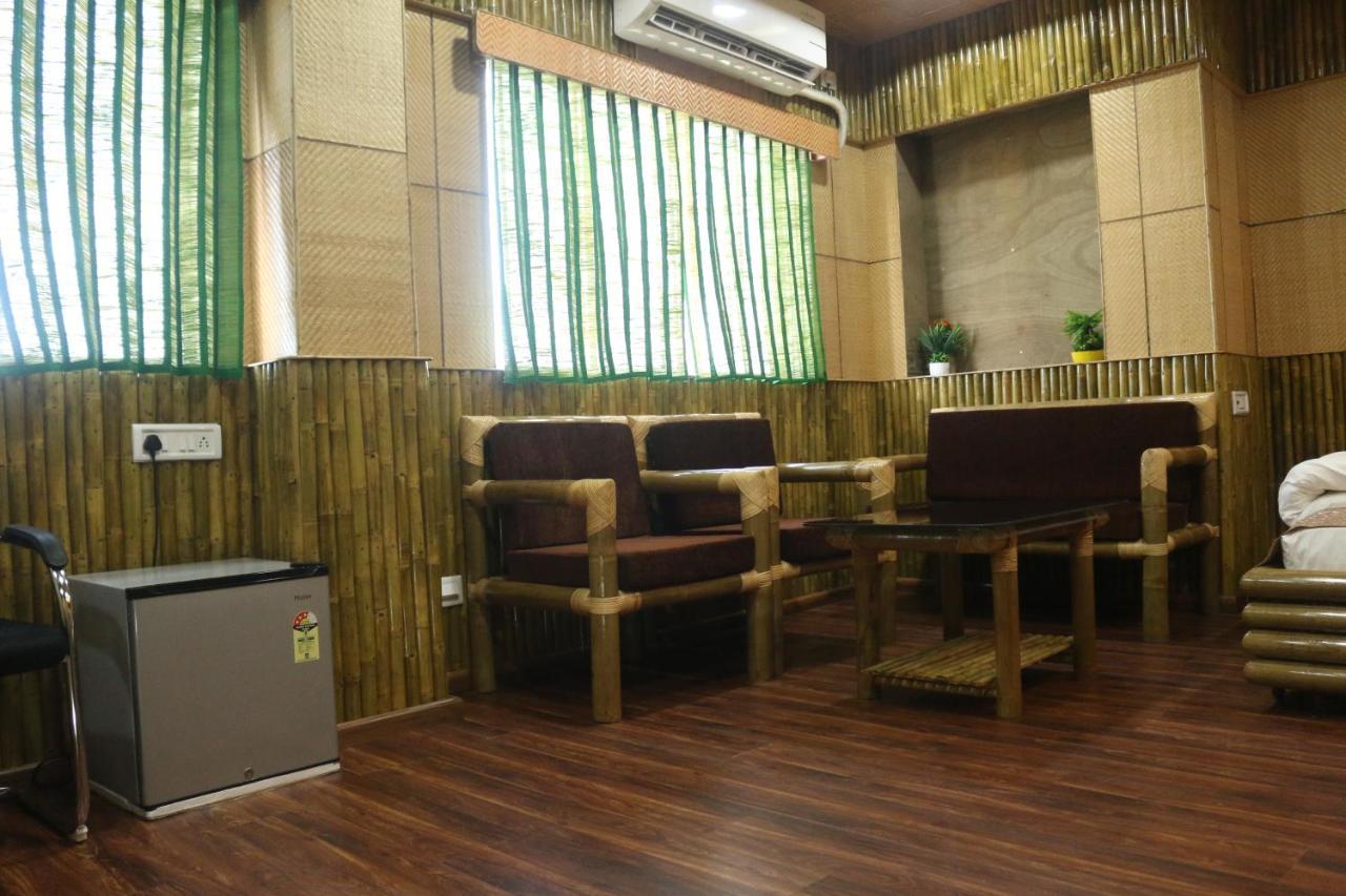 Hotel Himalaya 阿加尔塔拉 外观 照片