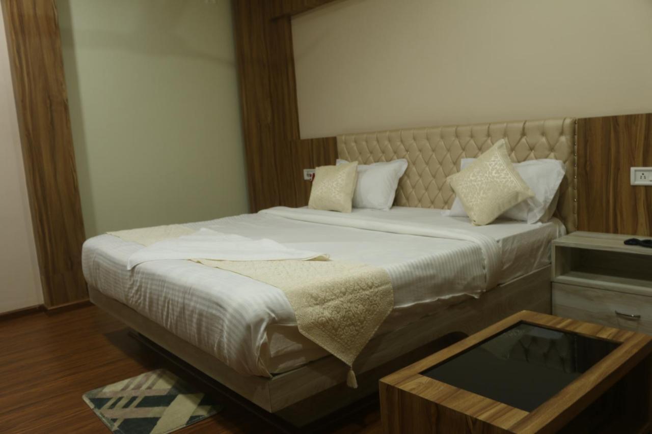 Hotel Himalaya 阿加尔塔拉 外观 照片