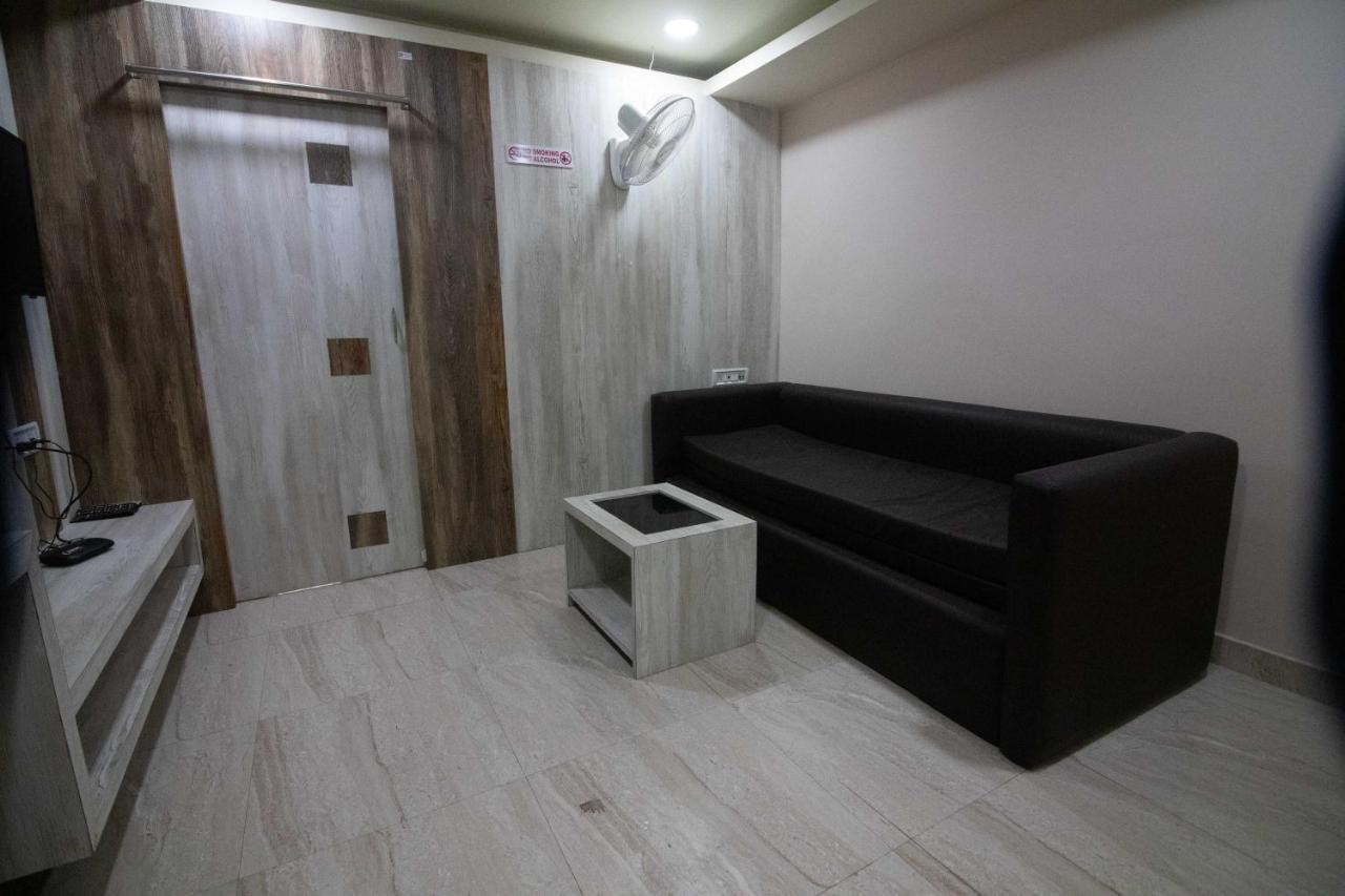 Hotel Himalaya 阿加尔塔拉 外观 照片