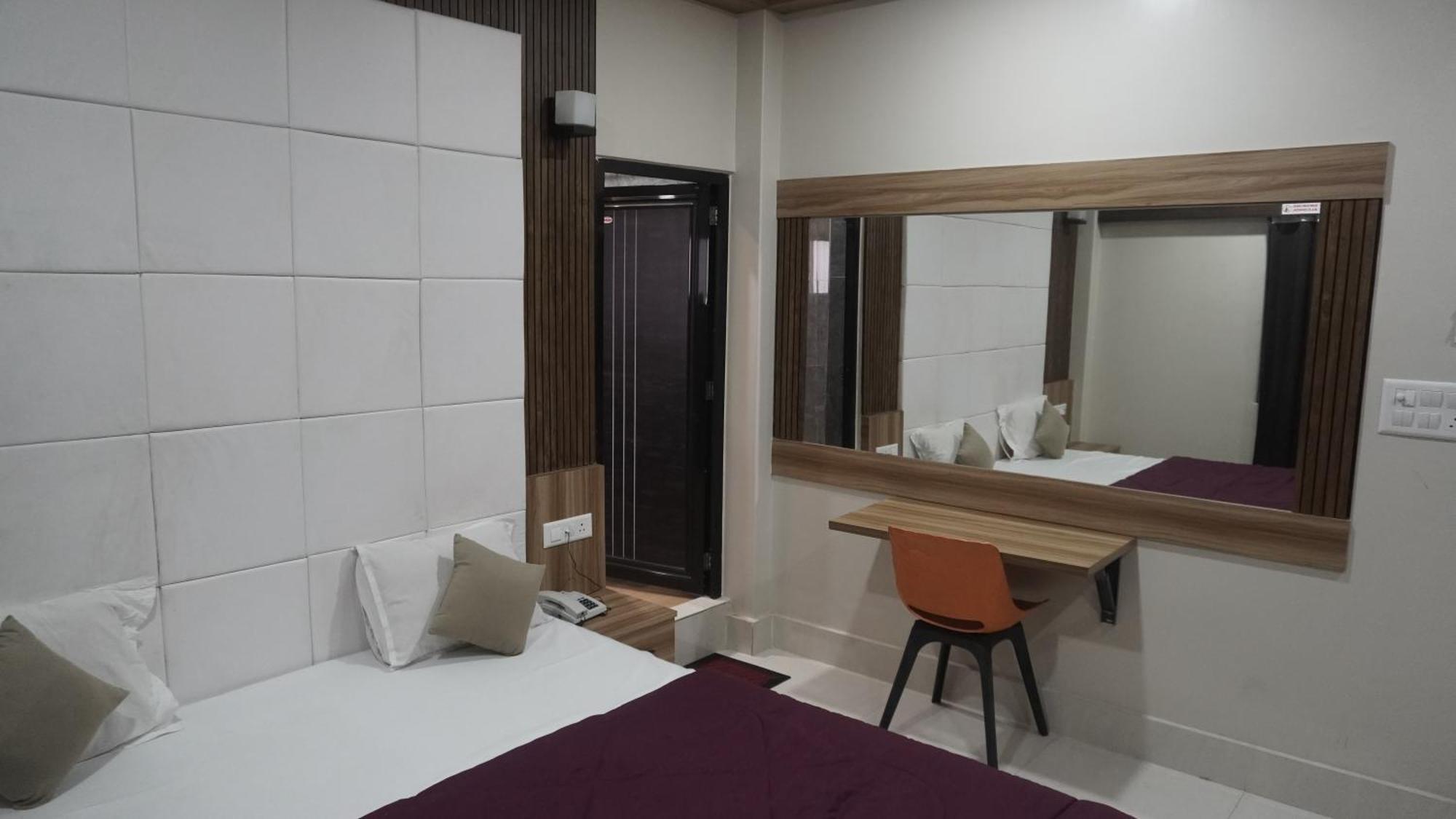 Hotel Himalaya 阿加尔塔拉 外观 照片